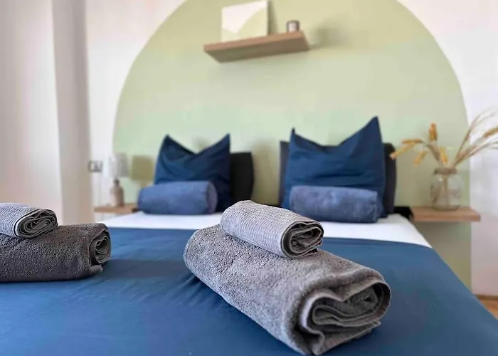 Modern Design Apartment *